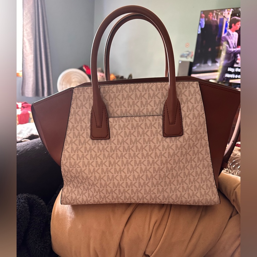 Michael Kors purse